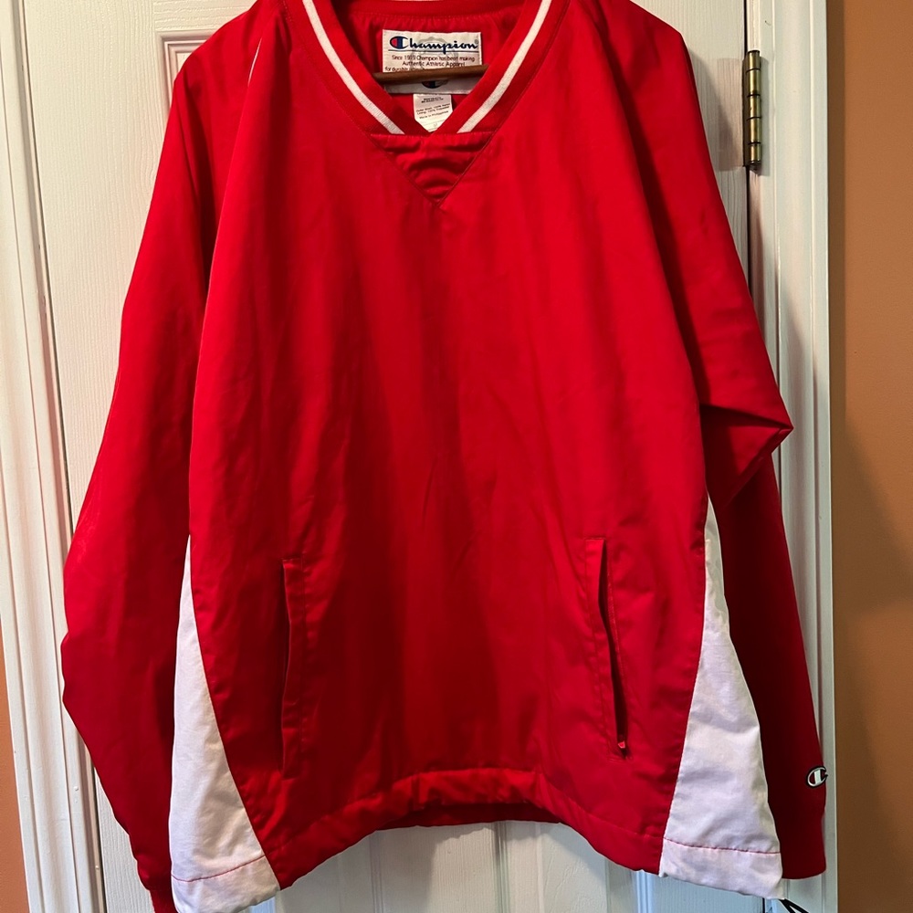 Men’s red champion pullover windbreaker sz M